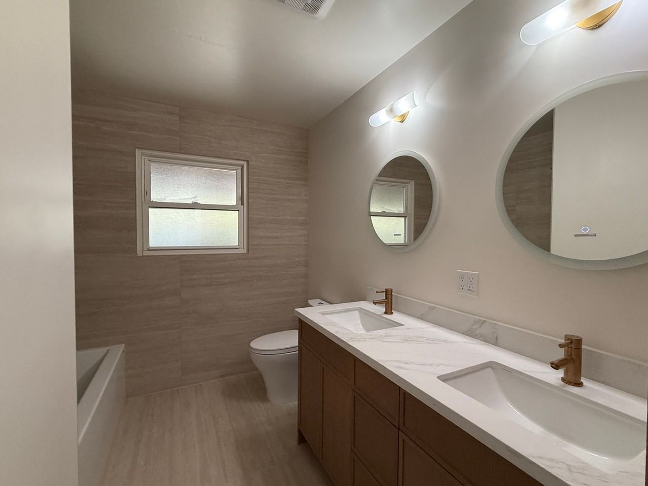 5805 20th Ave - Photo 6 of 18