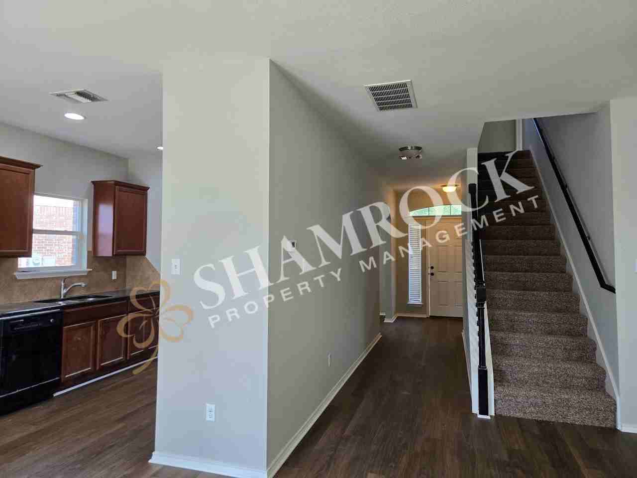 6509 Tejas Dr - Photo 3 of 14