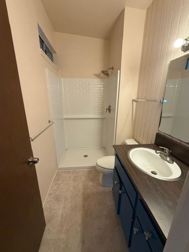 557 Villanova Dr - Photo 4 of 17