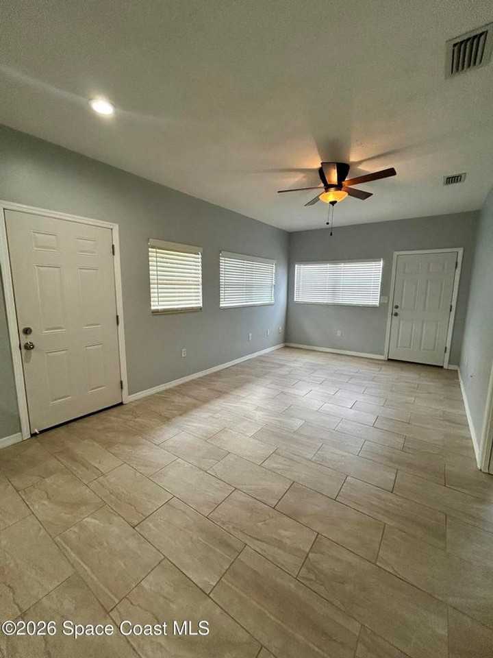 507 Jefferson Ave - Photo 2 of 16