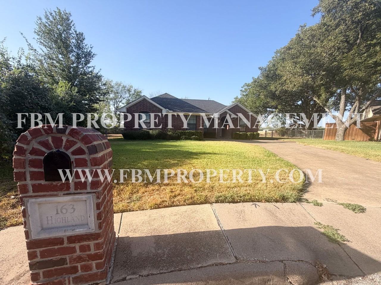 163 Highland Dr - Photo 2 of 33