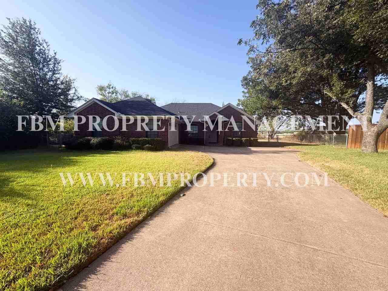 163 Highland Dr - Photo 3 of 33