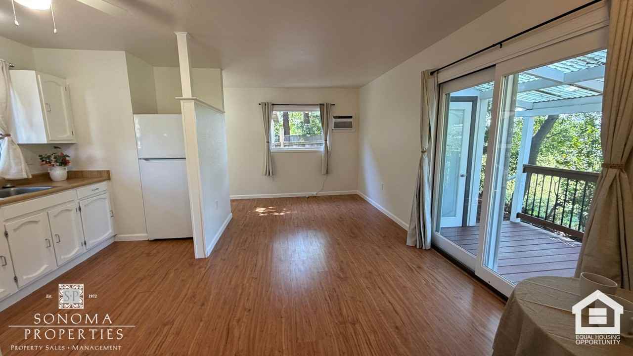 217 1st St W - Photo 4 of 27