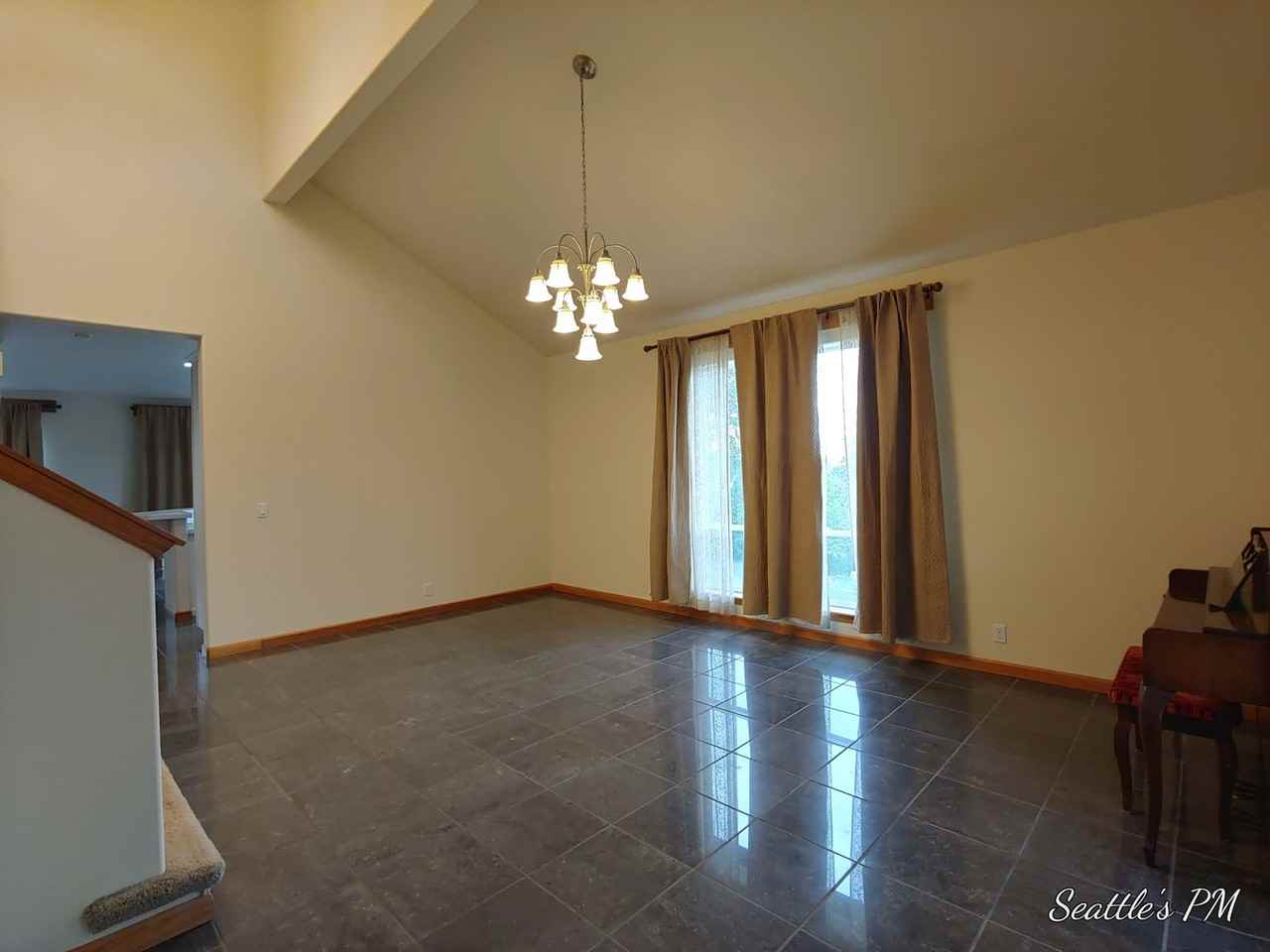 13116 84th Ave S - Photo 4 of 30