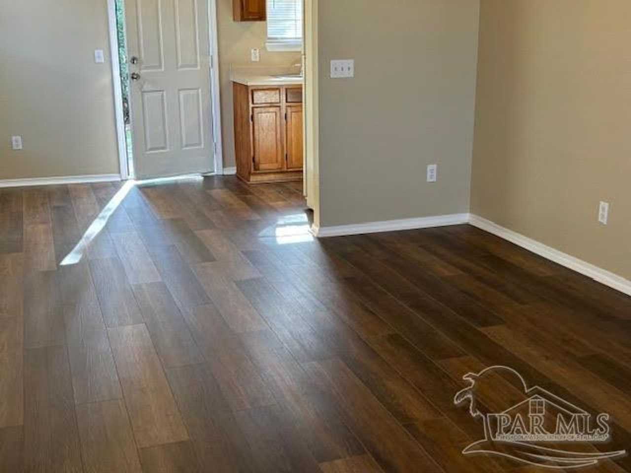 8931 Forest Oak Dr - Photo 3 of 5