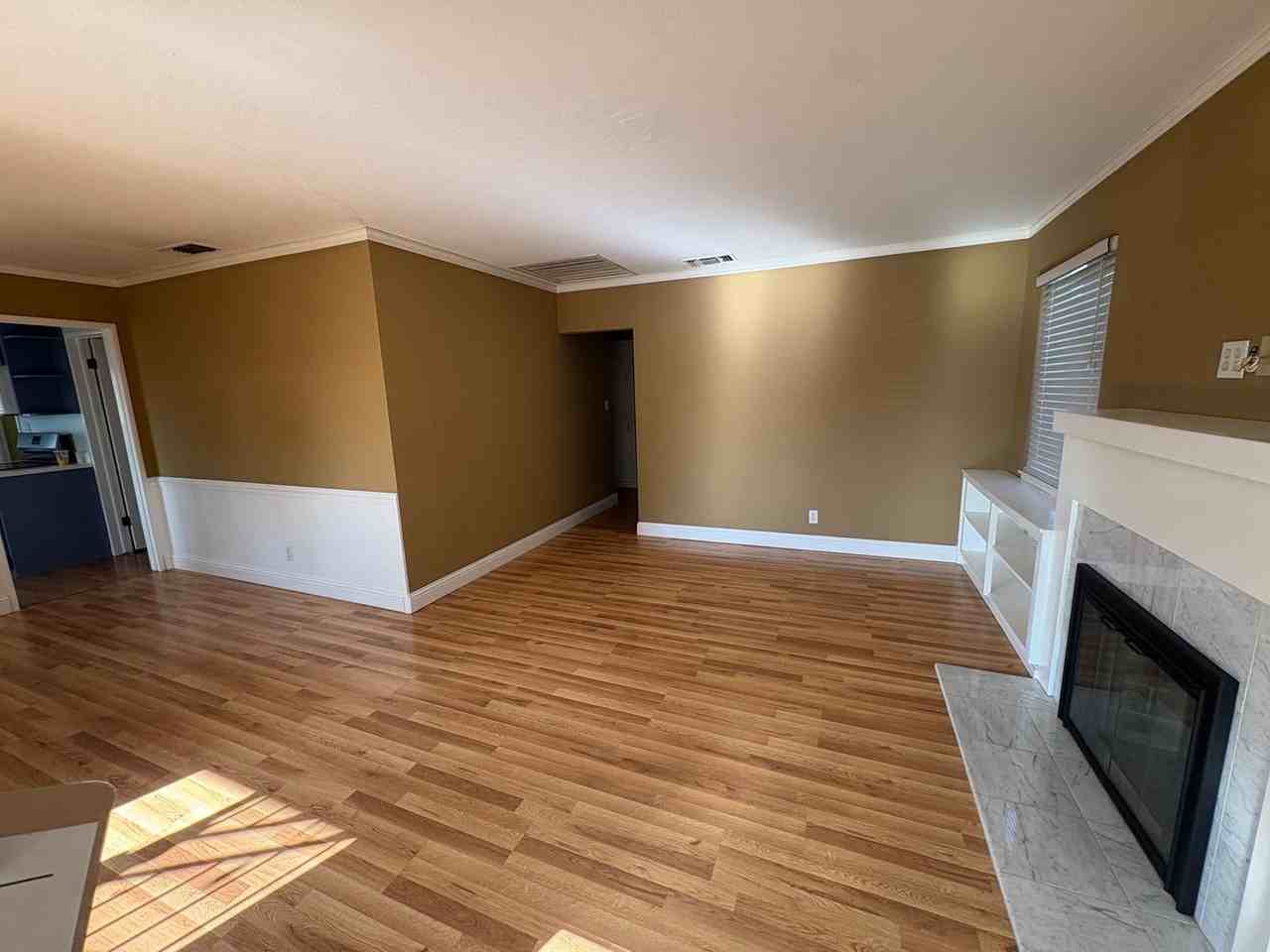 3406 67th St - Photo 4 of 22