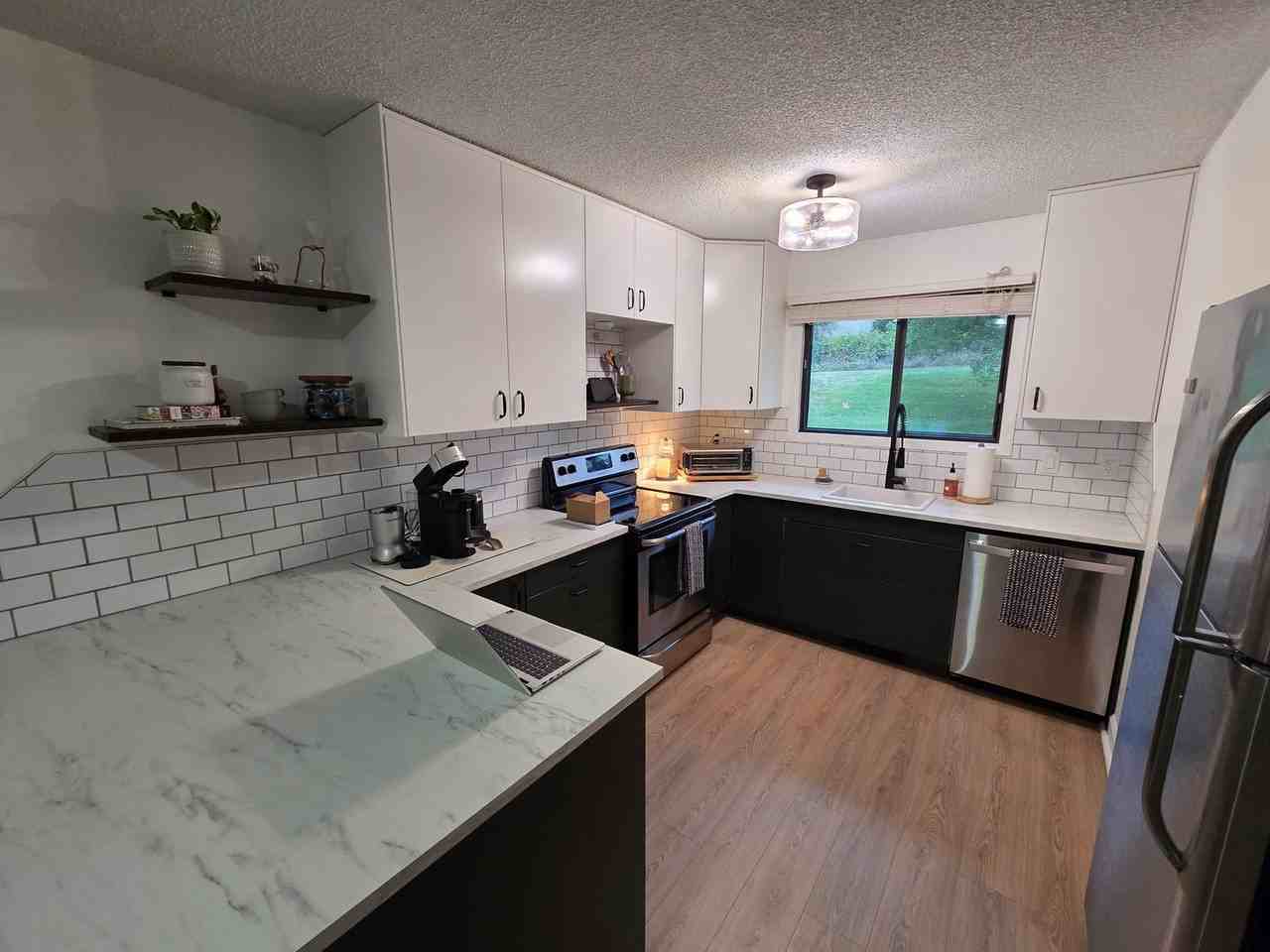 7652 Wedgewood Ct N - Photo 2 of 14