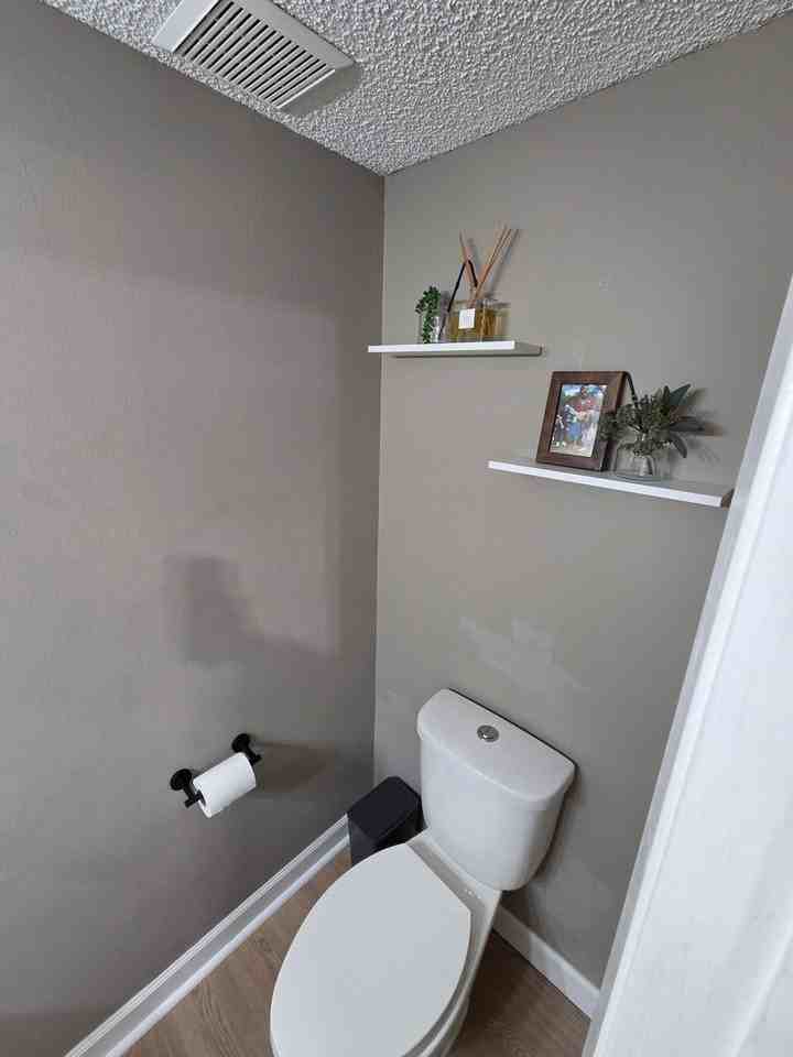 7652 Wedgewood Ct N - Photo 4 of 14