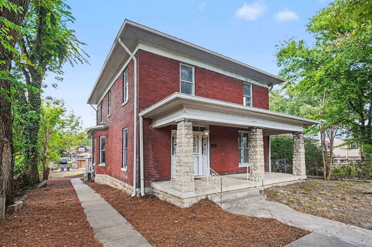 617 Shelby Ave - Photo 2 of 15