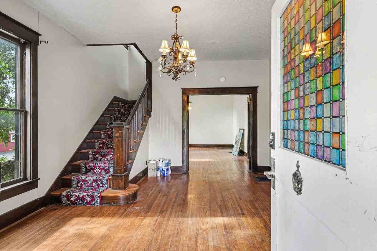 617 Shelby Ave - Photo 3 of 15