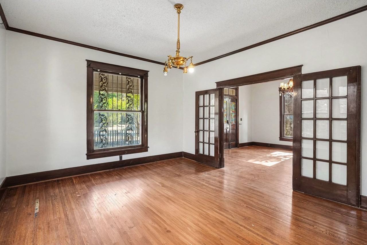 617 Shelby Ave - Photo 4 of 15