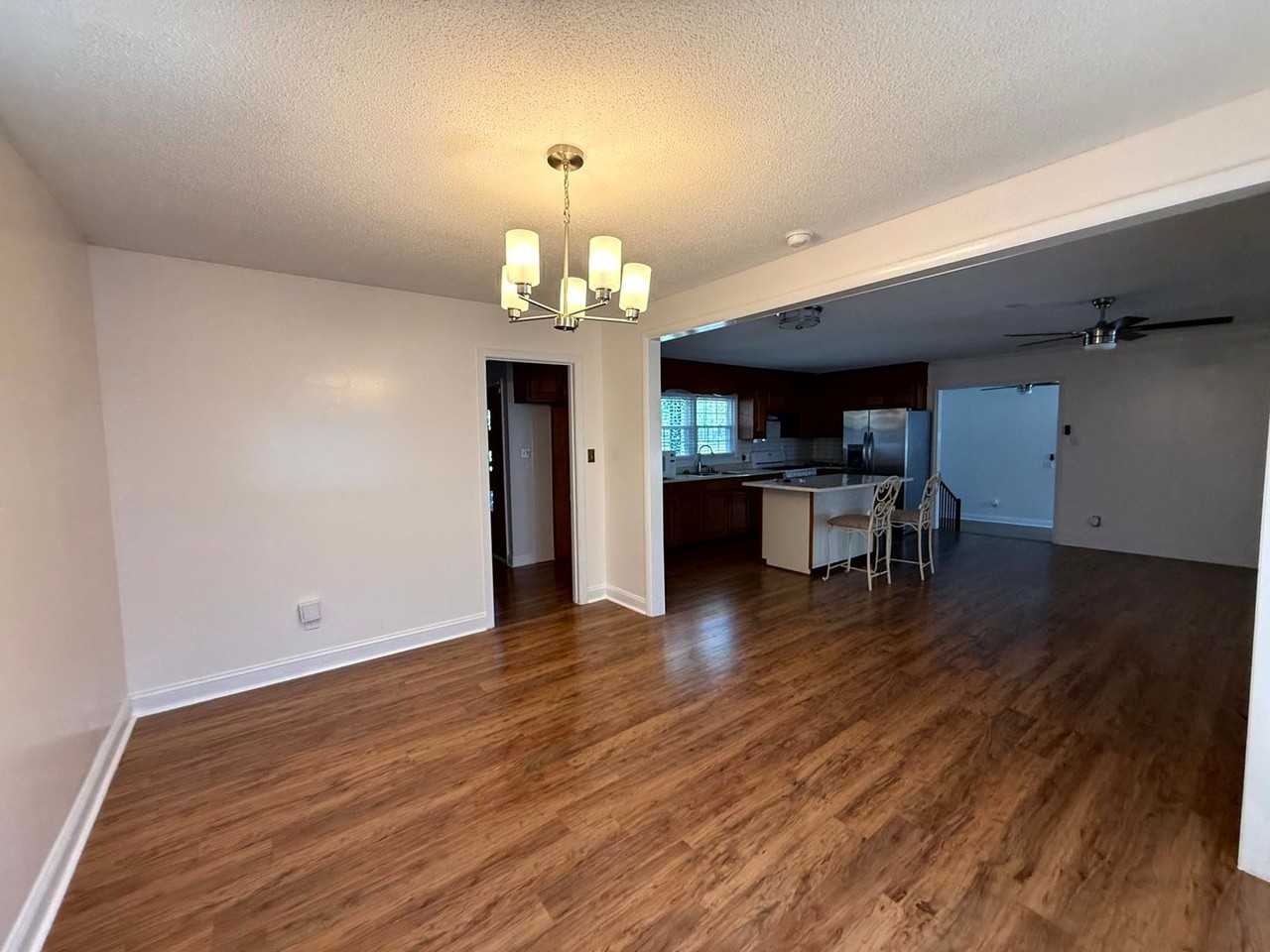 6441 Kincross Ave - Photo 6 of 20