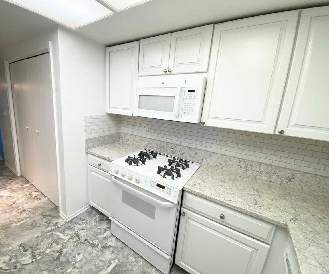 945 Pepper St #314 - Photo 2 of 14