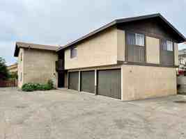 featured image of 880 S 10th St