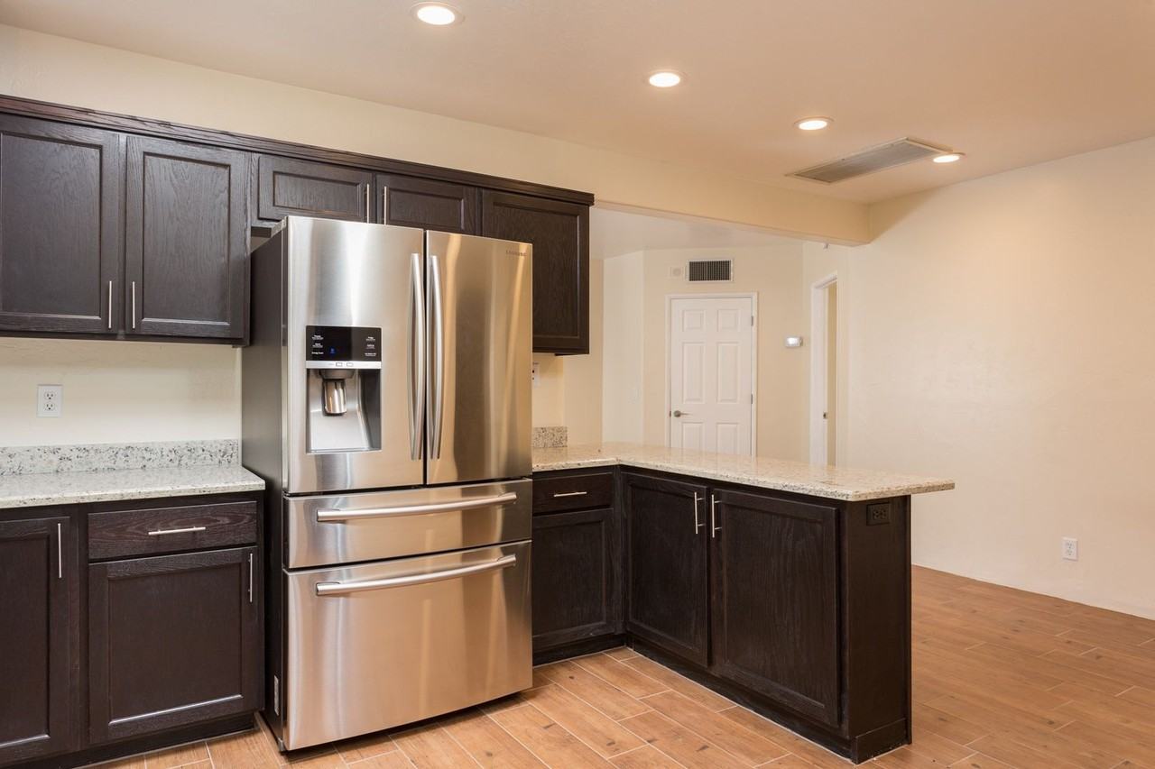 1823 E. 7th St. - Photo 6 of 12