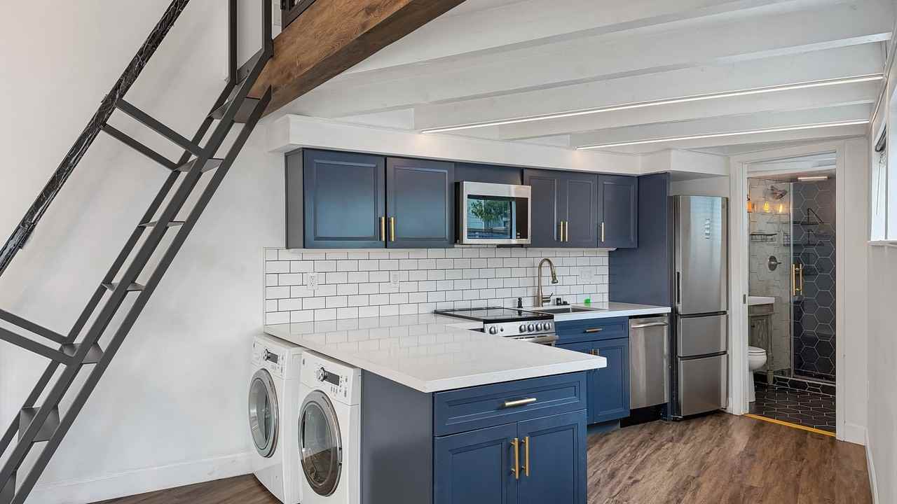 6029 Market St - Photo 2 of 10