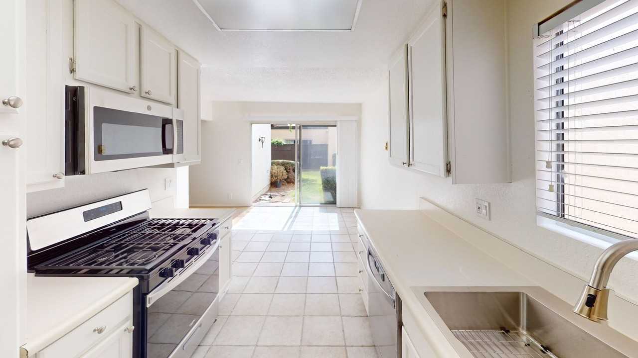 83 Del Oro Ct - Photo 5 of 20