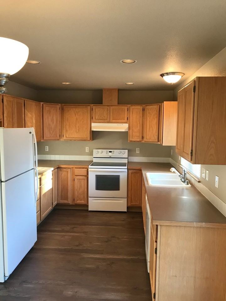 1308 Mills Landing Ct Se - Photo 5 of 22