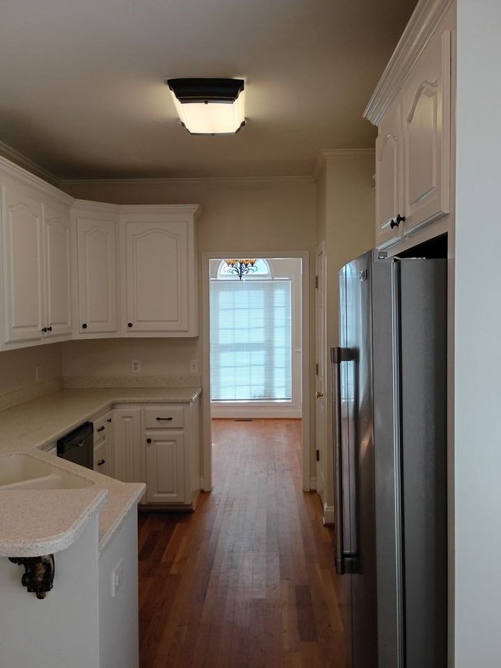 399 Cook Rd - Photo 7 of 46