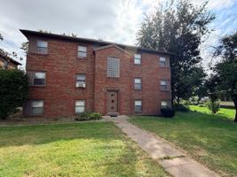 featured image of 1011 W Locust St