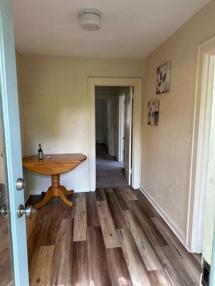 6247 35th Ave Ne - Photo 6 of 24