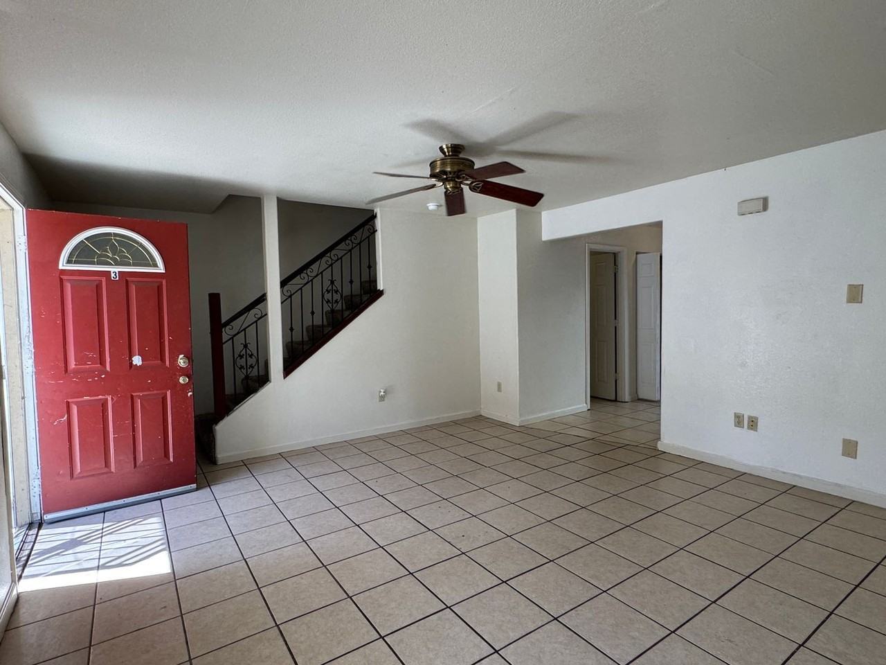 8626 Acapulco Way - Photo 4 of 27