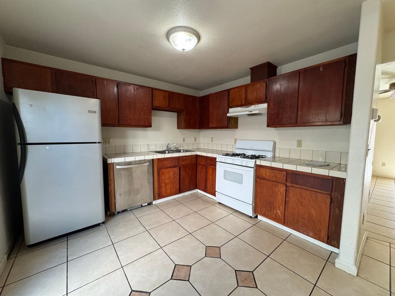 8626 Acapulco Way - Photo 7 of 27