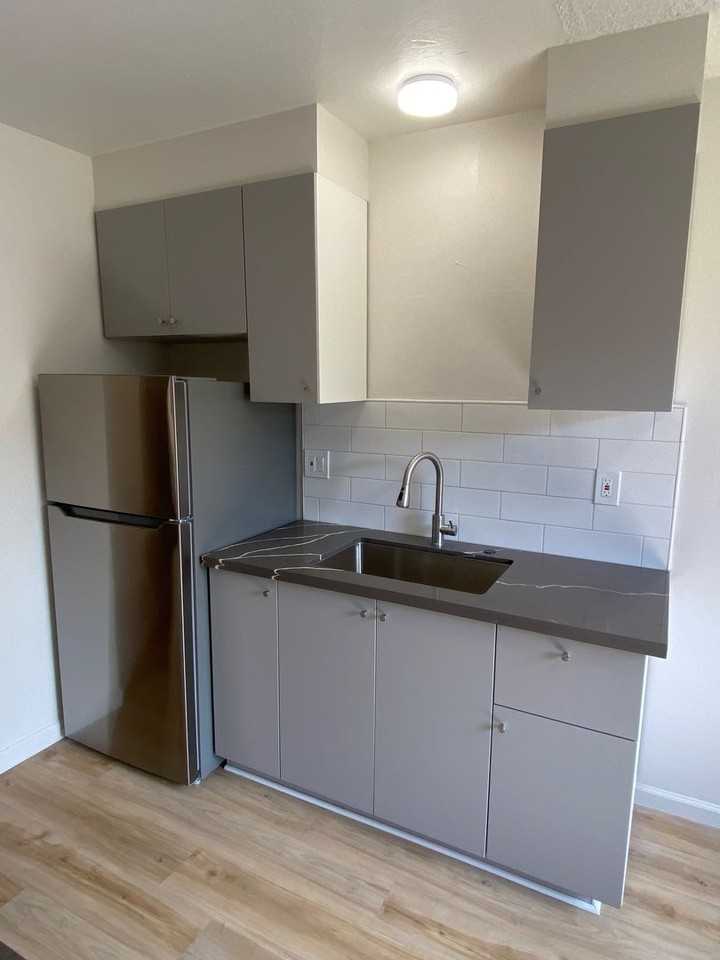 152 Smalley Ave #156J - Photo 4 of 18