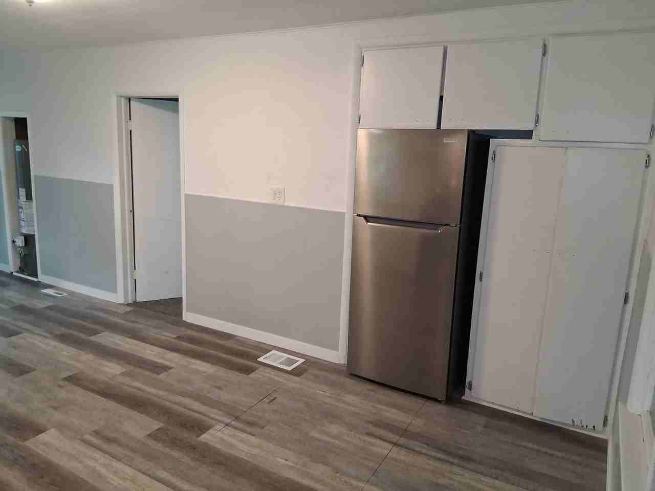 801 8th Ave - Photo 3 of 9