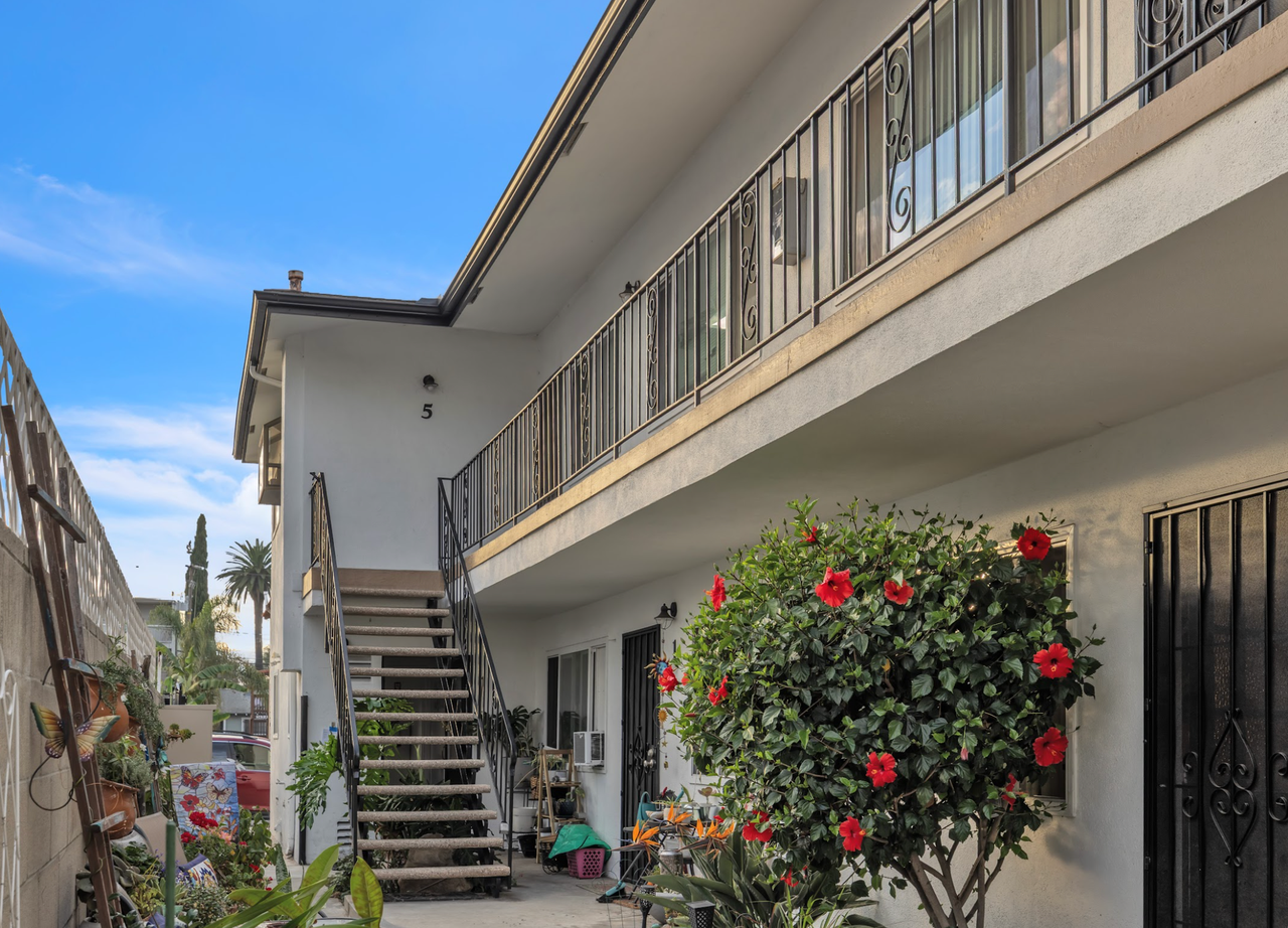 The Crestline - Photo 3 of 10