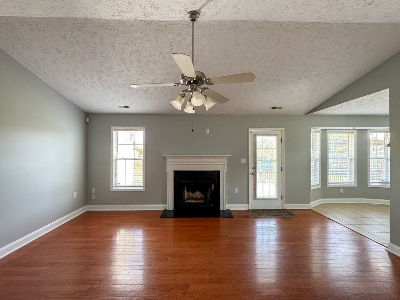 584 S Buckeye Dr - Photo 3 of 27
