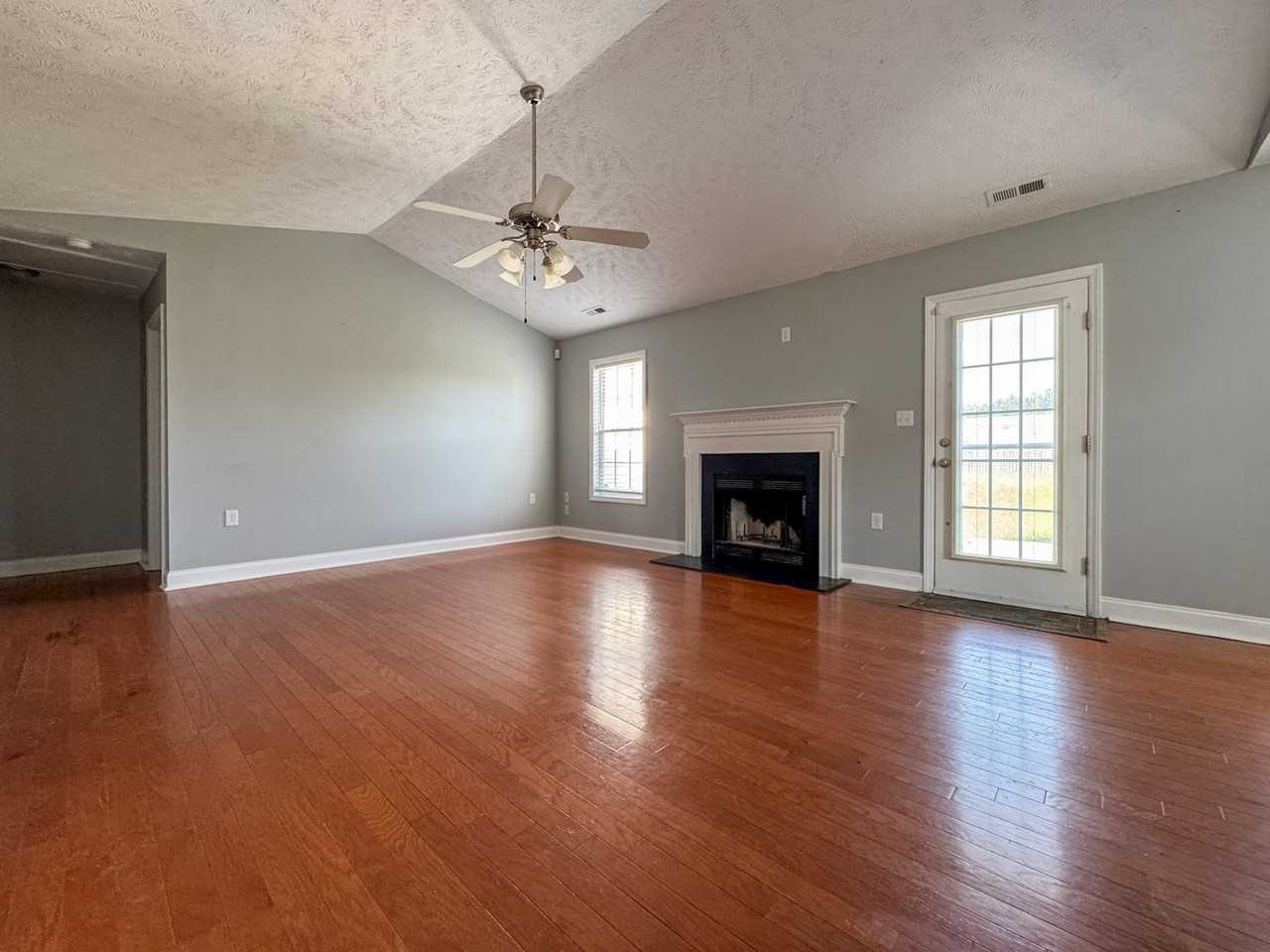 584 S Buckeye Dr - Photo 5 of 27