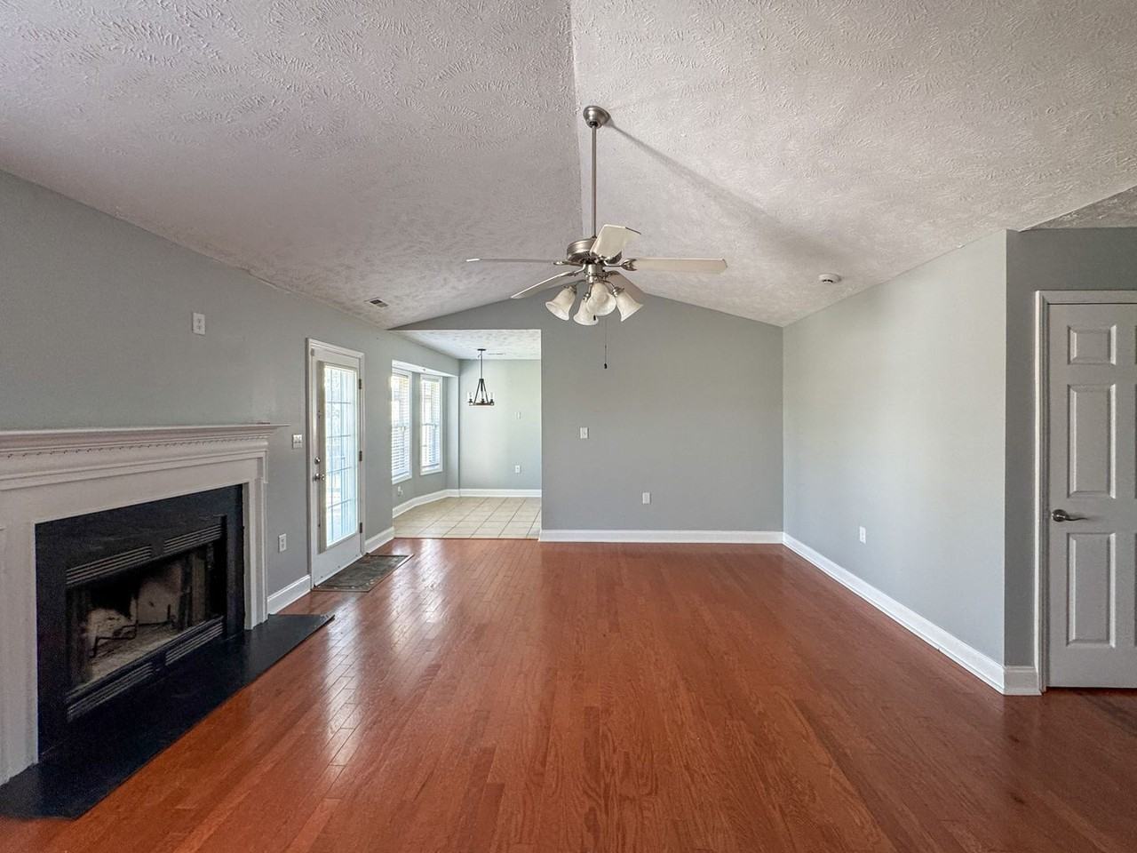 584 S Buckeye Dr - Photo 6 of 27