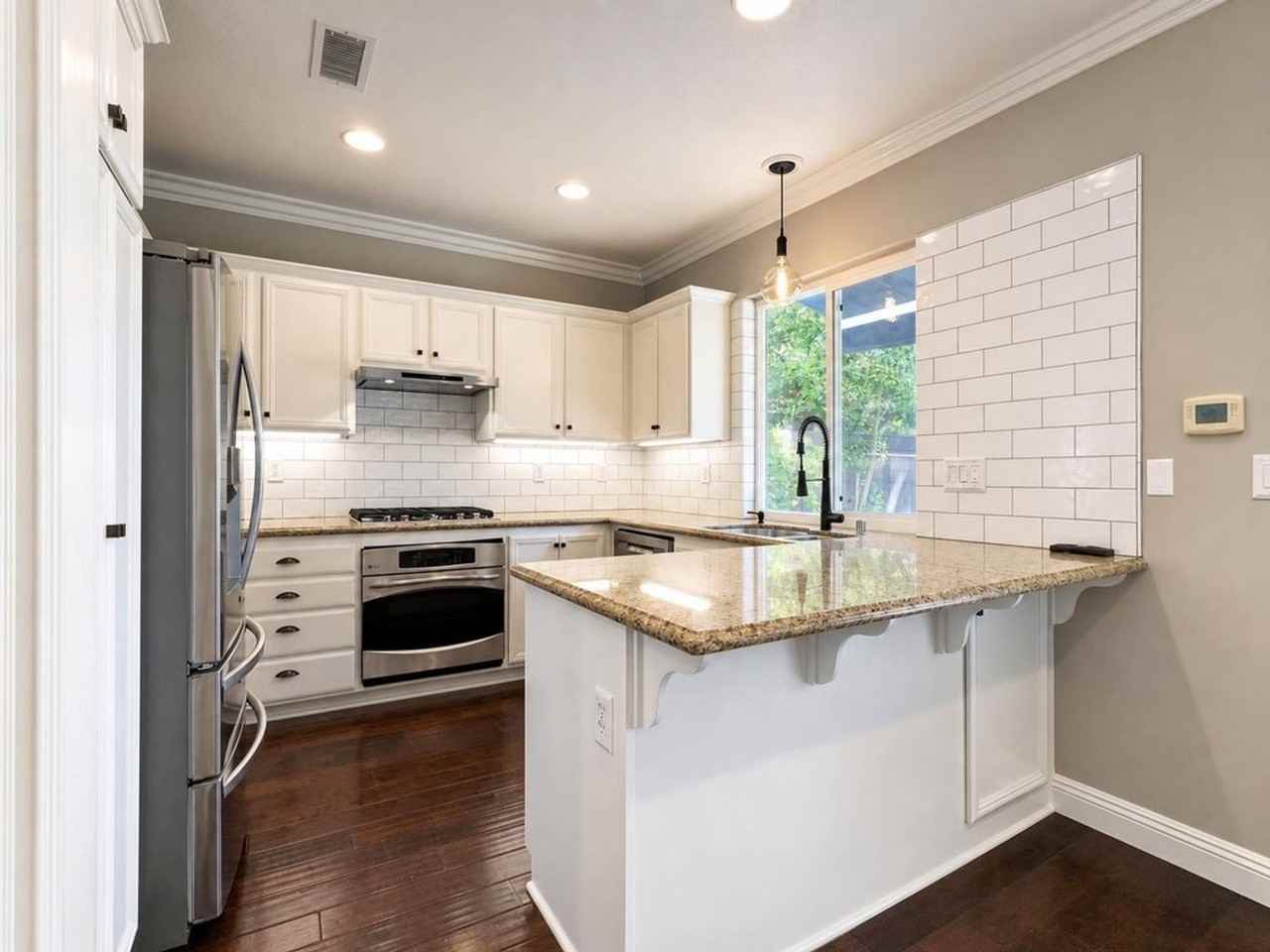12 Dawn Ln - Photo 7 of 50