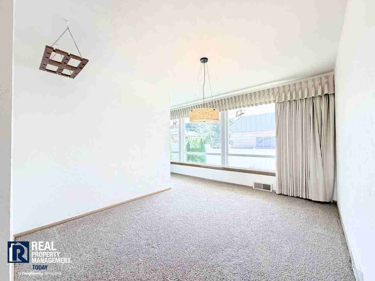 610 4th St Ne - Photo 7 of 29