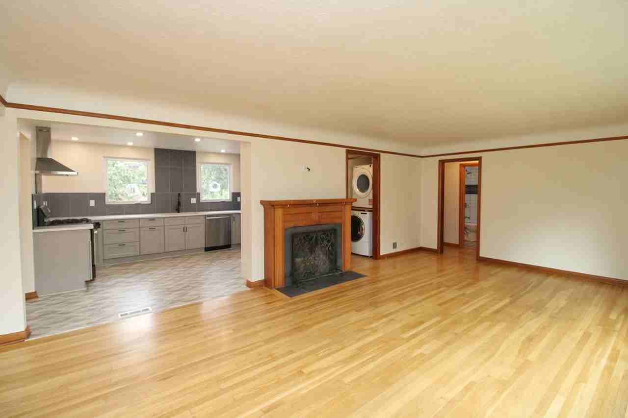 9823 Sw 55th Ave - Photo 6 of 29