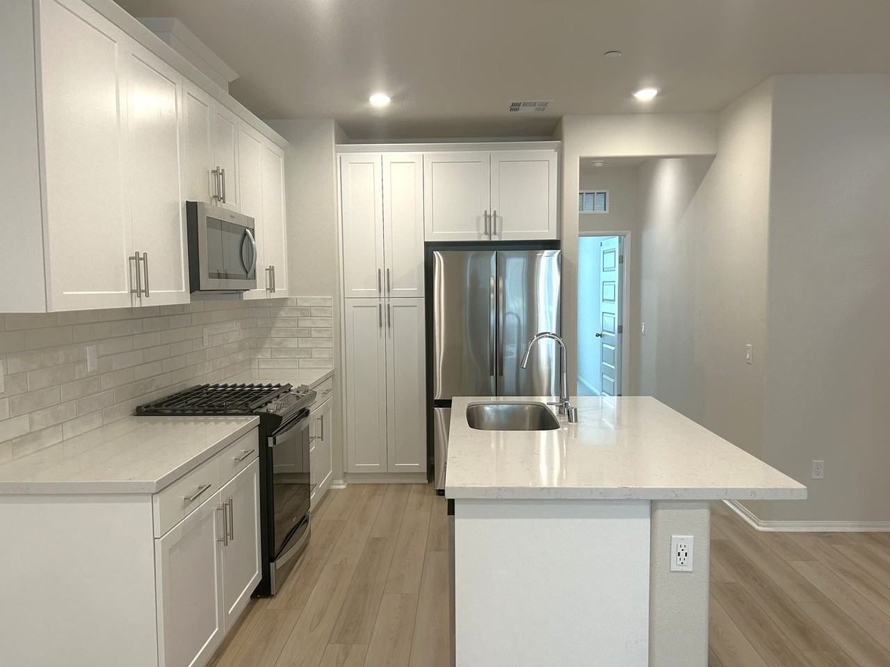 1696 Cayton Loop - Photo 3 of 23