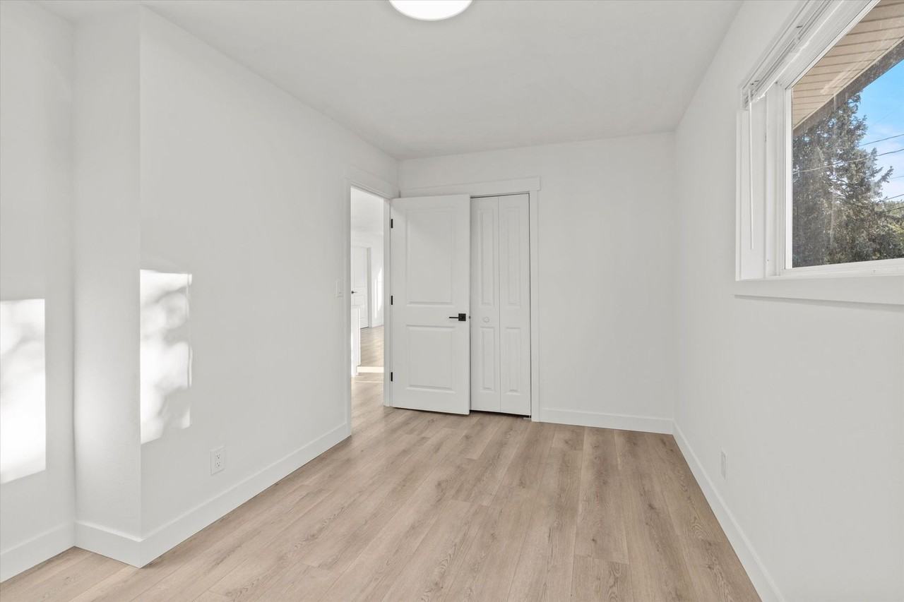 10205 A St S - Photo 6 of 23