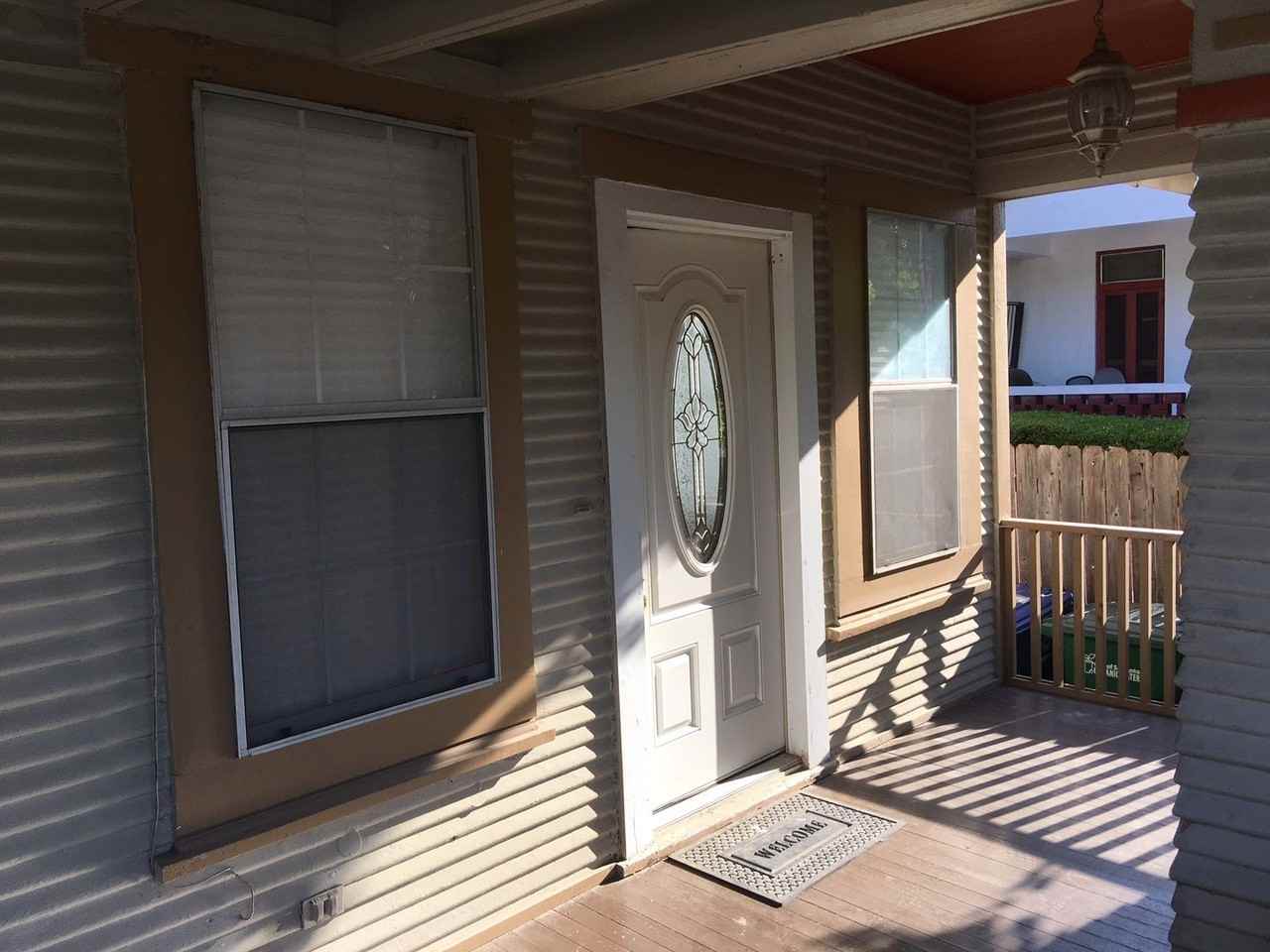 1114 W Russell Pl - Photo 2 of 24