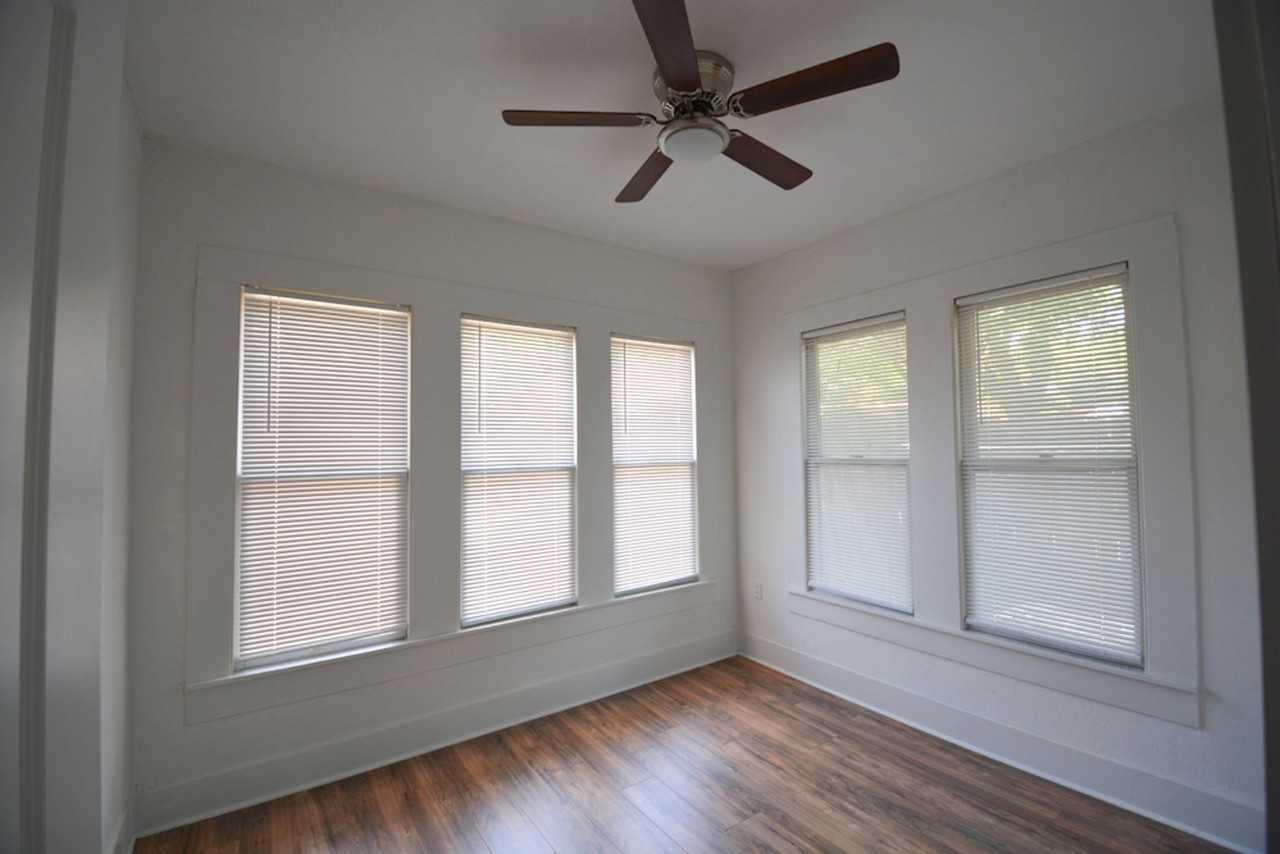 1114 W Russell Pl - Photo 3 of 24