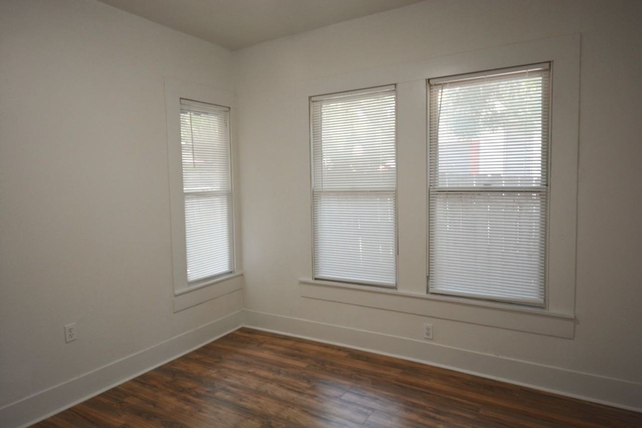 1114 W Russell Pl - Photo 5 of 24