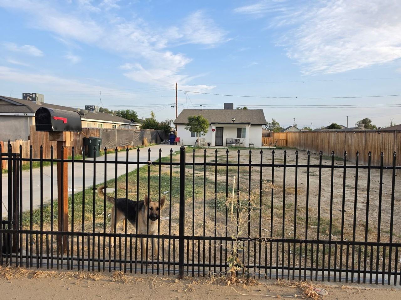 1501 Ralston St - Photo 2 of 36