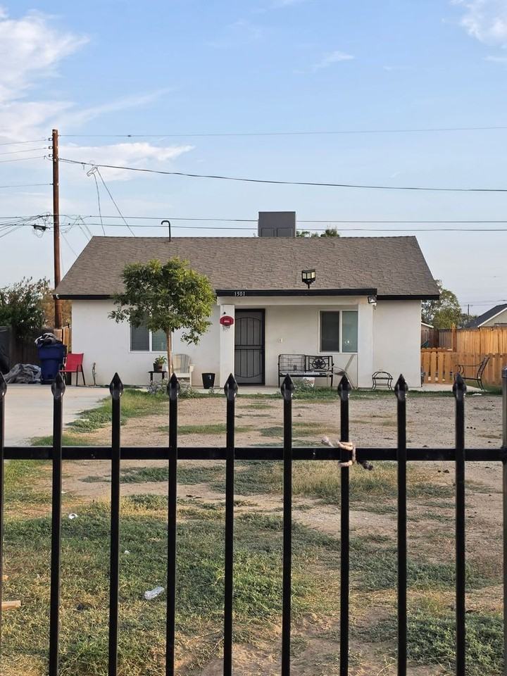 1501 Ralston St - Photo 3 of 36