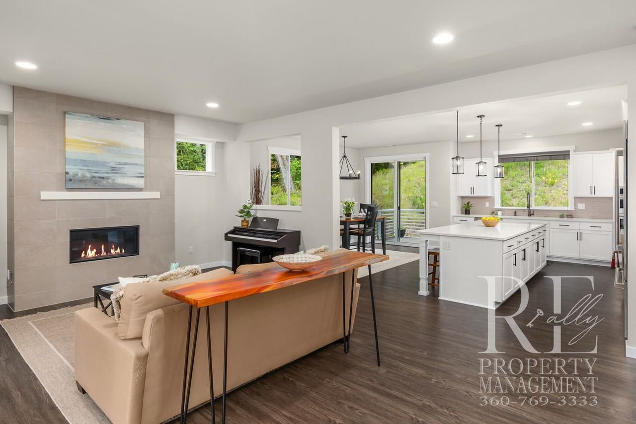 1762 Ne Crystallia Ct - Photo 5 of 30