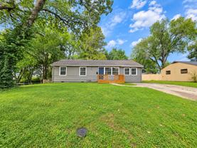 10014 Hardesty Ave - Photo 1 of 1