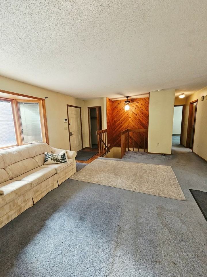 908 Antares Ct - Photo 4 of 27
