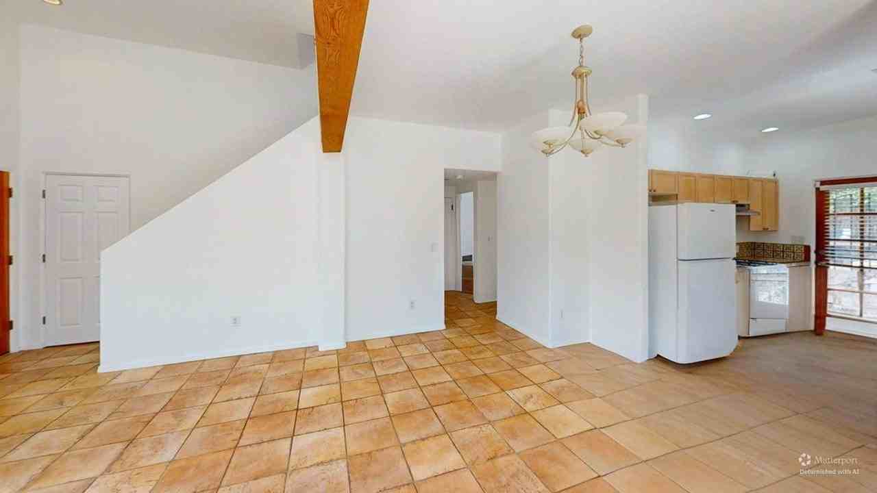4255 Juniper Hill Ln - Photo 6 of 27