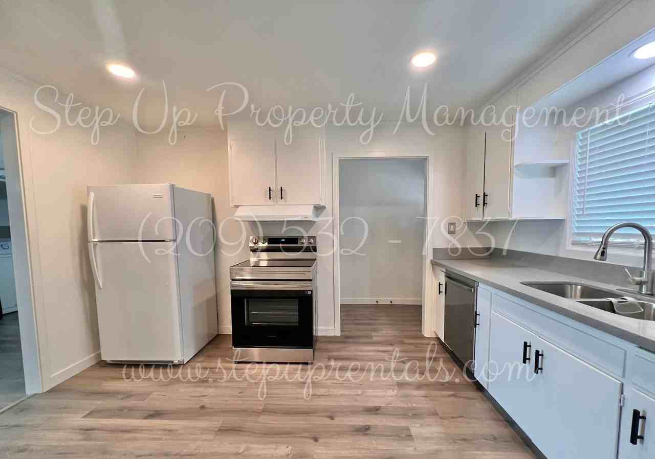 Mountain View 12915 - Photo 4 of 42
