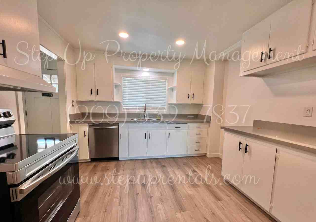 Mountain View 12915 - Photo 5 of 42