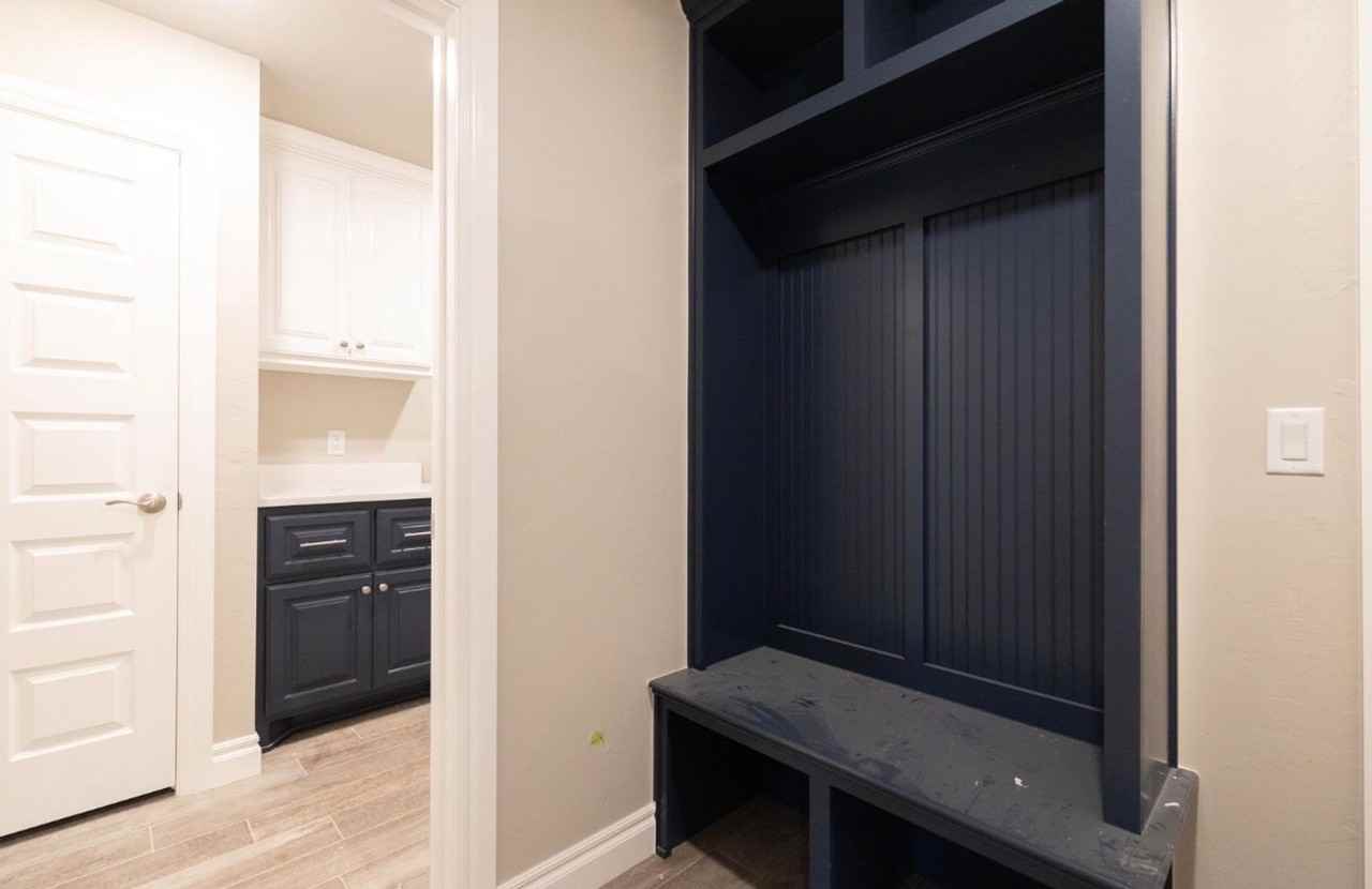 9001 Stark St - Photo 5 of 23